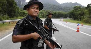 Điện thoại có logo IS, 8 người Indonesia bị trục xuất khỏi Malaysia