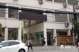 Phụ huynh tố quần áo học sinh dính phân, nhà trường mời công an vào cuộc