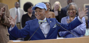 Thần đồng 11 tuổi giành học bổng đại học ngoạn mục