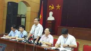 Truyền đề thi Toán, Ngữ văn vào lớp 10 ra ngoài, thầy giáo bị công an tạm giữ