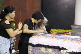 Xúc động đám tang cô bé 12 tuổi hiến tặng giác mạc