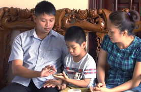 Bệnh viện trao nhầm con ở Hà Nội: Vì sao hai gia đình vẫn chưa thể nhận lại con ruột?