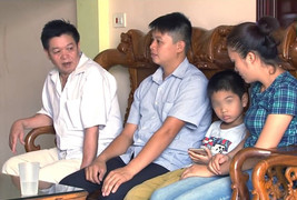 Bệnh viện trao nhầm con ở Hà Nội phải bồi thường cho 2 gia đình thế nào?