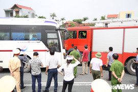 Ảnh: Thực nghiệm hiện trường tai nạn kinh hoàng giữa xe cứu hỏa - xe khách trên cao tốc Pháp Vân