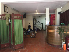 Cô gái trẻ chết trong nhà nghỉ tại Hà Nội