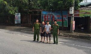 Bắt giữ 2 đối tượng cướp giật tài sản của nữ phóng viên tại Sơn Tây