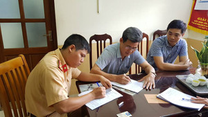 Lái xe Mercedes biển ngũ quý chạy ngược chiều trong hầm ở Hà Nội khai gì?