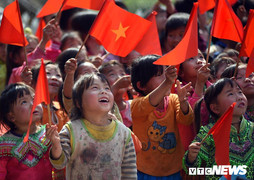 Khi 'tỷ phú trầm lặng' Phạm Nhật Vượng làm việc thiện