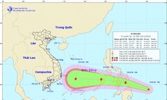 Áp thấp nhiệt đới tiến gần Biển Đông, khả năng mạnh lên thành bão