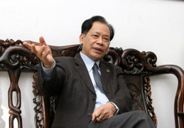 Bỏ chế độ 'viên chức suốt đời': Biện pháp ngăn chặn những người 'chỉ ăn rồi đi kiện'