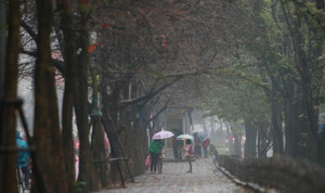 Bắc Bộ mưa lạnh, Nam Bộ nắng nóng