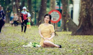 Ảnh: Phố phường Hà Nội đẹp nao lòng mùa lá rụng