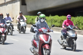 Bắc Bộ và Trung Bộ nóng như thiêu như đốt, có nơi trên 39 độ C