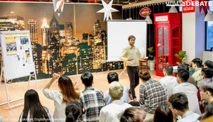 Thành tích ấn tượng, nhiều sinh viên được doanh nghiệp mời gọi dù còn đang ngồi trên giảng đường