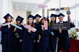 Sinh viên cao đẳng được 12 tập đoàn, tổng công ty tuyển dụng ngay tại lễ tốt nghiệp