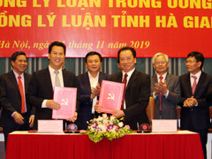 Hội đồng Lý luận Trung ương ký kết chương trình hợp tác với Hội đồng Lý luận tỉnh Hà Giang