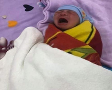 Bé trai 10 ngày tuổi bị bỏ rơi tại nhà nghỉ cùng bức tâm thư 'mong con hạnh phúc bên mẹ mới'