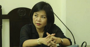 Cựu thượng úy công an lập mưu hết lần này đến lần khác để tống bạn trai 'nữ quái' vào tù