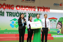 Hàng nghìn học sinh tích cực gom rác thải nhựa, bảo vệ môi trường