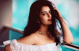 Anadi của 'Cô dâu 8 tuổi' lột xác thành thiếu nữ xinh đẹp, quyến rũ