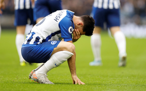 Tiền đạo Iran khóc khi ghi bàn đầu tiên tại Ngoại hạng Anh