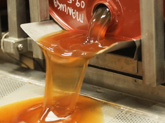 Video: Loại mật ong được ví như vàng lỏng có gì đặc biệt?