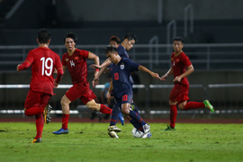 Chanathip: Cầu thủ Việt Nam đá quyết tâm vì thu nhập thấp 