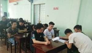 Bắt nhóm giang hồ chuyên cho công nhân vay nặng lãi ở Đồng Nai