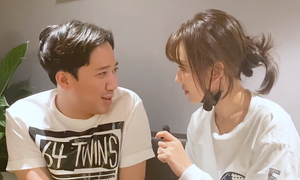 Hào hứng chúc mừng Trấn Thành, Hari Won tức giận vì bị chồng trêu chọc