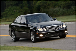 Mercedes triệu hồi gần 750.000 xe ở Mỹ do lỗi cửa sổ trời