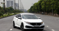 Cận Tết, Honda Civic bất ngờ giảm xuống dưới 700 triệu đồng