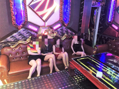 14 thanh niên phê ma túy lắc lư điên cuồng trong quán karaoke