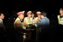 Say rượu vẫn lái xe, Phó phòng GD&ĐT ở Quảng Bình bị phạt 35 triệu đồng