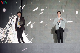 '2020 K-Pop Super Concert' khiến khán giả Việt đã tai, đã mắt