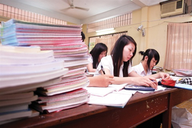 Bảng điểm toàn 9, 10 của nữ sinh trường Nguyễn Khuyến, TP.HCM