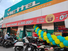 Khai trương siêu thị mới, Viettel Store giảm giá smartphone 6 triệu đồng