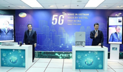 2 bộ trưởng gọi thử 5G trên thiết bị do Việt Nam sản xuất