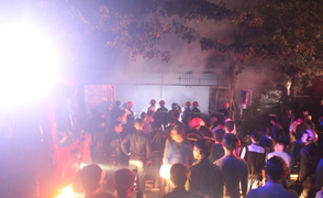 Cửa hàng tạp hóa ở Nghệ An bốc cháy dữ dội trong đêm, gây ùn tắc quốc lộ 1A