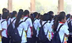 Phạt học sinh hát quốc ca không đủ to, trường học Thái Lan hứng chỉ trích