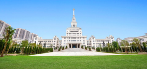 Báo nước ngoài viết gì về trường đại học của Vingroup?