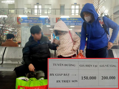 Nhà xe 'hét giá' tăng 100%, dân ngậm đắng nuốt cay móc ví mua vé về quê ăn Tết