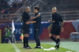 U23 Thái Lan thua đau đớn, LĐBĐ Thái Lan gửi thư đòi xem xét tổ trọng tài VAR 