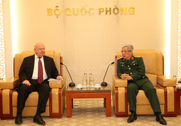 Thứ trưởng Bộ Quốc phòng tiếp Đại sứ Liên bang Nga tại Việt Nam