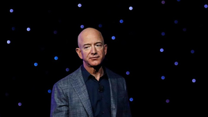 Jeff Bezos mất ngôi giàu nhất hành tinh