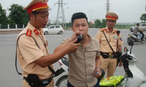 Phạt nồng độ cồn có thay đổi văn hóa ăn nhậu của người Việt?