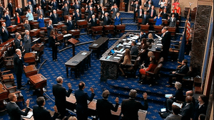 Phiên tòa luận tội Tổng thống Trump bắt đầu bằng cãi vã, tranh luận gay gắt