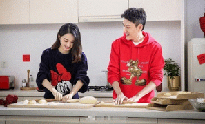 Triệu Lệ Dĩnh hạnh phúc bên Phùng Thiệu Phong