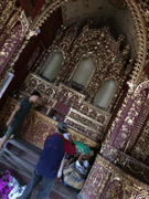 Truy tìm 2 kẻ đột nhập nhà thờ cổ, đánh cắp kiệu vàng 120 năm tuổi