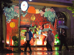 Người Hà Nội bất ngờ về cơn mưa 'kỳ lạ' đầu Xuân Canh Tý