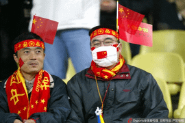 Trước viêm phổi Vũ Hán, đại dịch SARS từng khiến bóng đá Trung Quốc lao đao